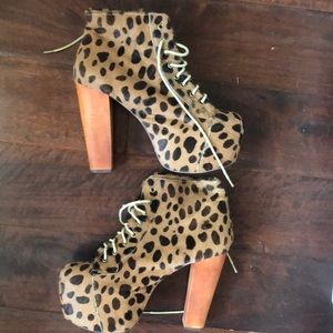 Jeffrey Campbell Litas